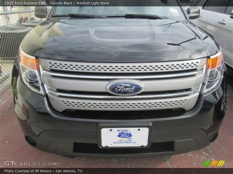 Tuxedo Black / Medium Light Stone 2015 Ford Explorer FWD