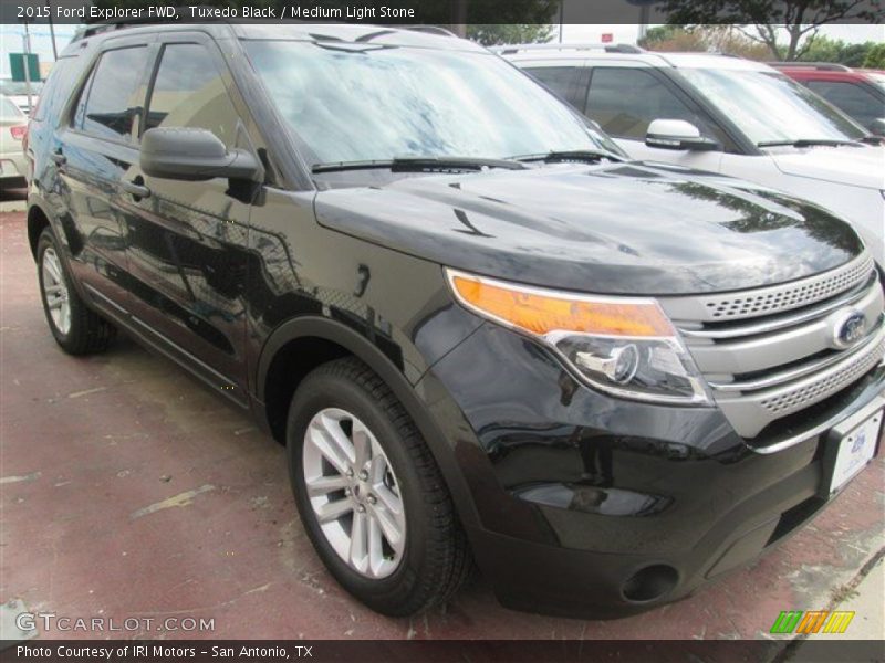 Tuxedo Black / Medium Light Stone 2015 Ford Explorer FWD