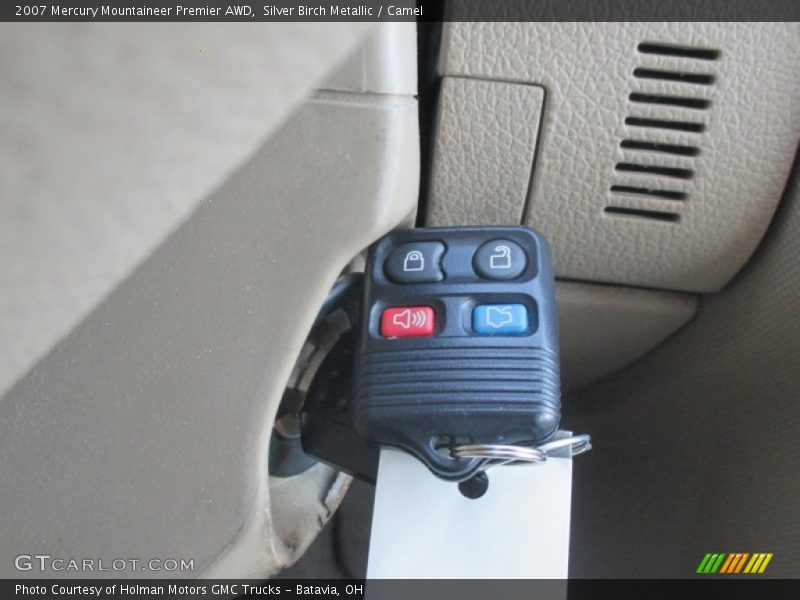 Silver Birch Metallic / Camel 2007 Mercury Mountaineer Premier AWD