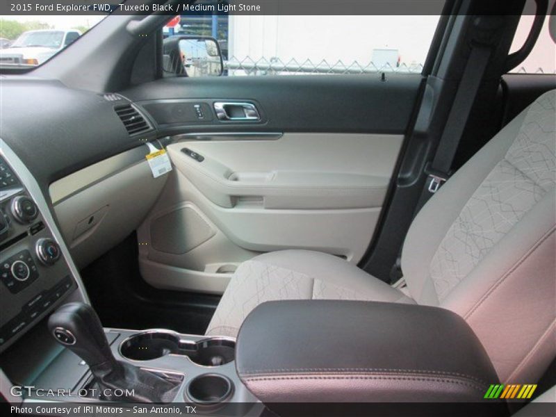 Tuxedo Black / Medium Light Stone 2015 Ford Explorer FWD