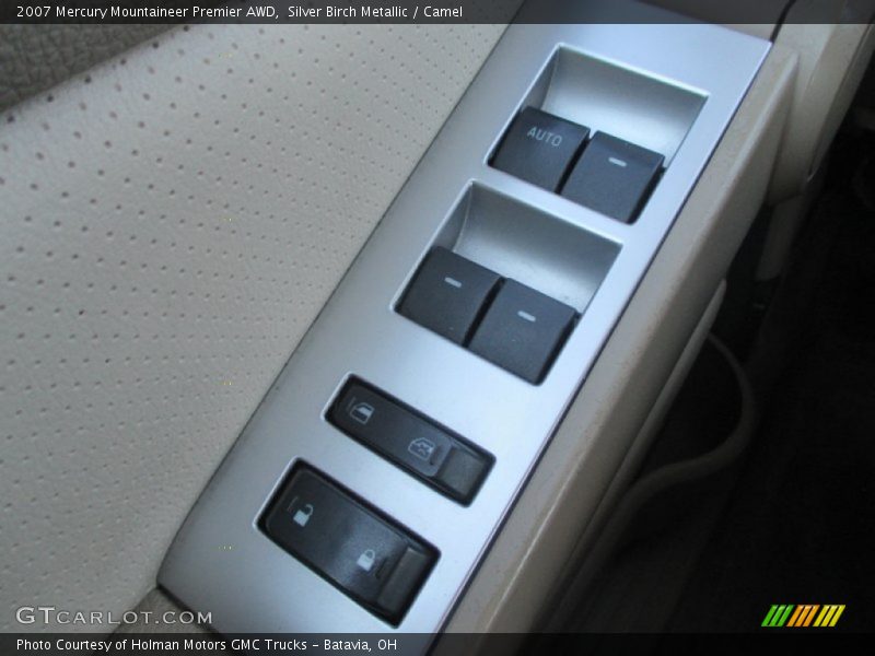 Silver Birch Metallic / Camel 2007 Mercury Mountaineer Premier AWD