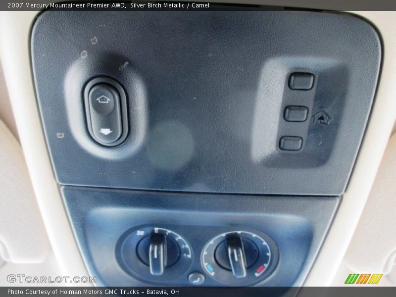 Silver Birch Metallic / Camel 2007 Mercury Mountaineer Premier AWD