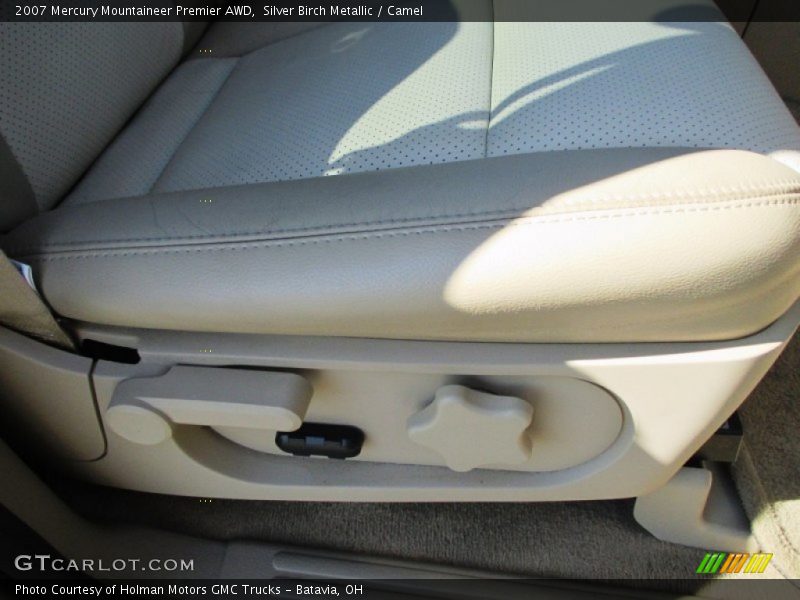 Silver Birch Metallic / Camel 2007 Mercury Mountaineer Premier AWD
