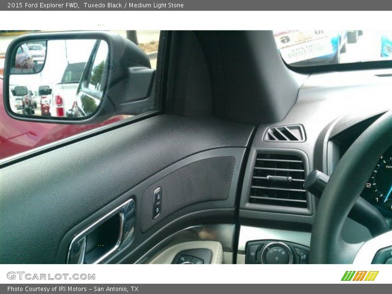 Tuxedo Black / Medium Light Stone 2015 Ford Explorer FWD