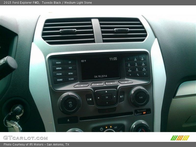 Tuxedo Black / Medium Light Stone 2015 Ford Explorer FWD