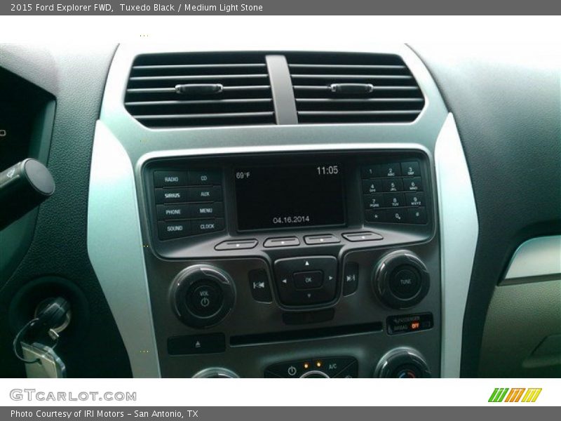 Tuxedo Black / Medium Light Stone 2015 Ford Explorer FWD