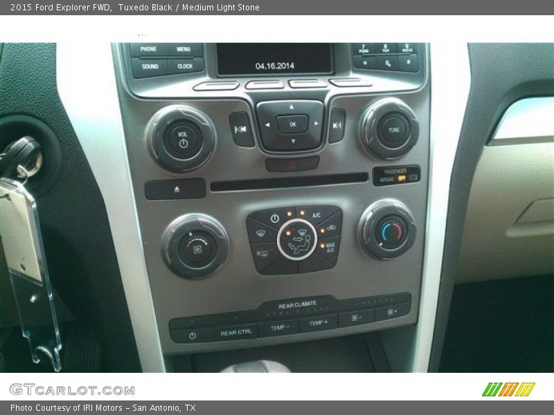 Tuxedo Black / Medium Light Stone 2015 Ford Explorer FWD