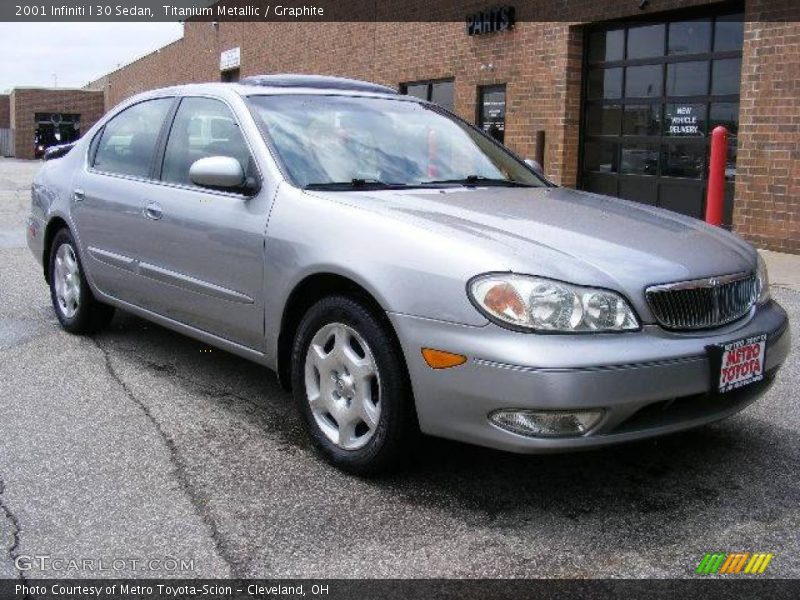 Titanium Metallic / Graphite 2001 Infiniti I 30 Sedan