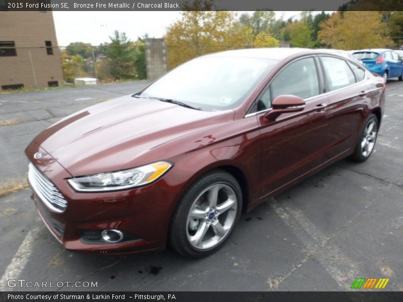 Front 3/4 View of 2015 Fusion SE