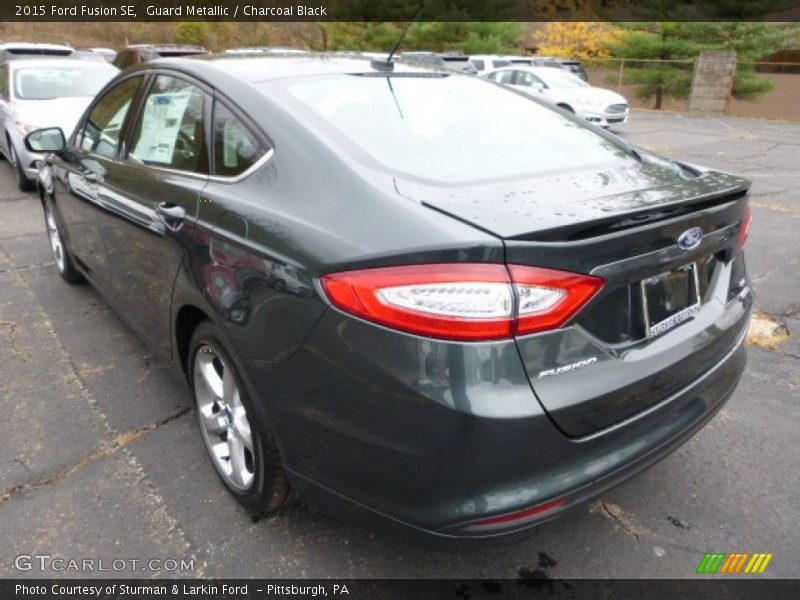 Guard Metallic / Charcoal Black 2015 Ford Fusion SE