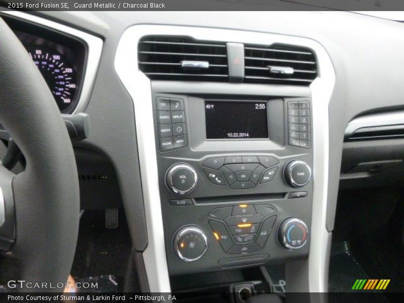 Guard Metallic / Charcoal Black 2015 Ford Fusion SE
