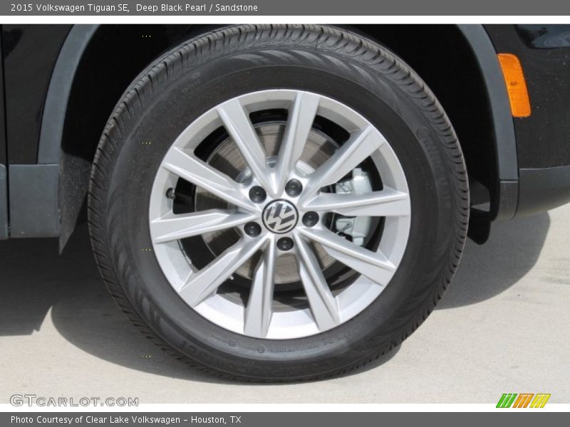 Deep Black Pearl / Sandstone 2015 Volkswagen Tiguan SE