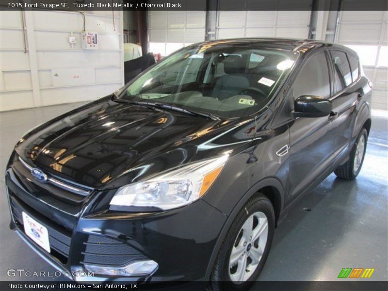 Tuxedo Black Metallic / Charcoal Black 2015 Ford Escape SE