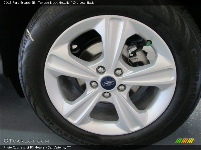 Tuxedo Black Metallic / Charcoal Black 2015 Ford Escape SE