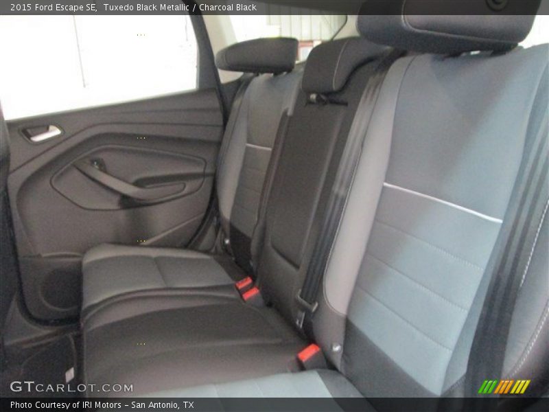 Tuxedo Black Metallic / Charcoal Black 2015 Ford Escape SE