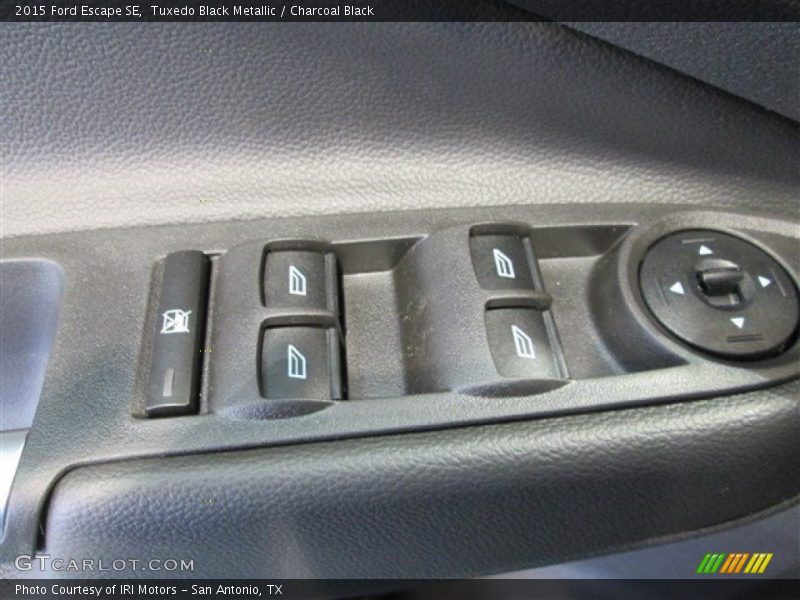 Tuxedo Black Metallic / Charcoal Black 2015 Ford Escape SE