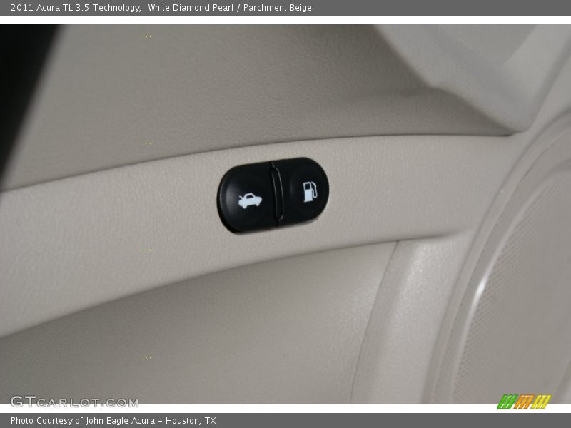 White Diamond Pearl / Parchment Beige 2011 Acura TL 3.5 Technology
