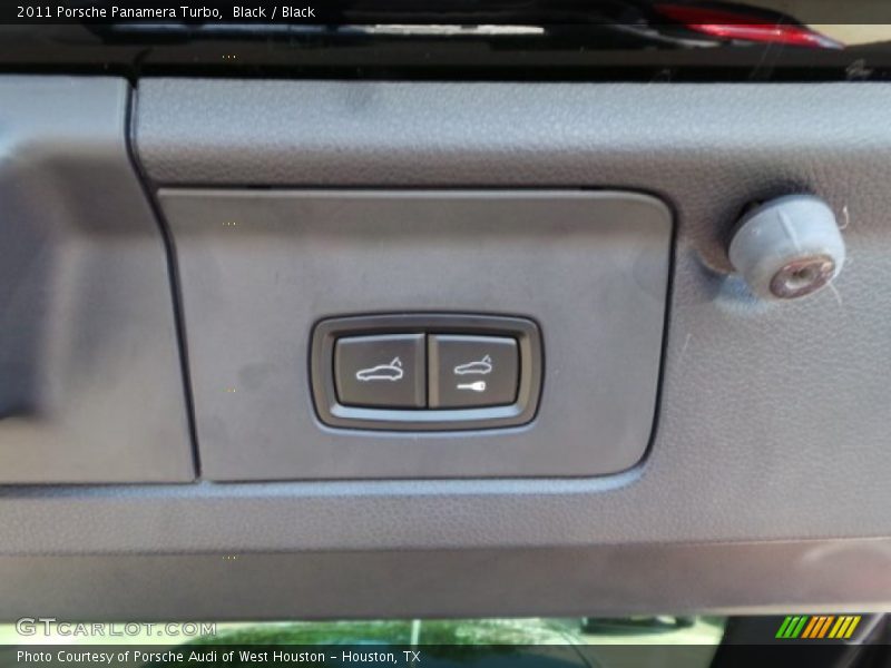 Black / Black 2011 Porsche Panamera Turbo