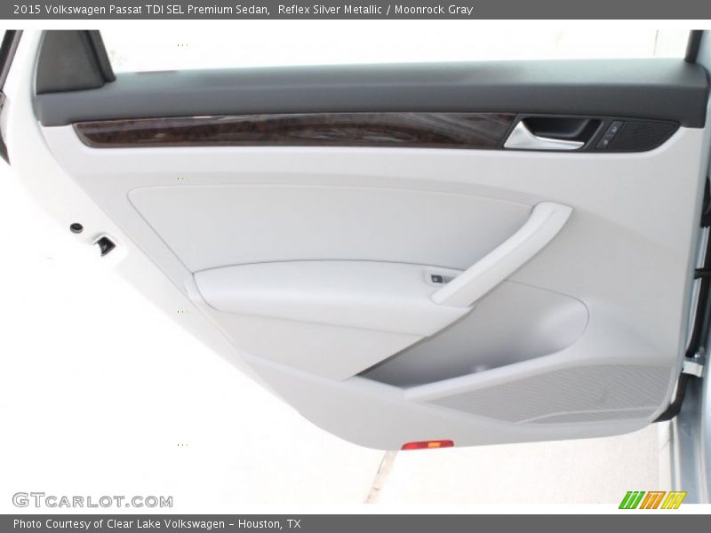 Reflex Silver Metallic / Moonrock Gray 2015 Volkswagen Passat TDI SEL Premium Sedan