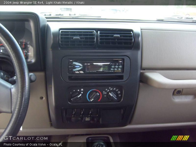 Light Khaki Metallic / Khaki 2004 Jeep Wrangler SE 4x4