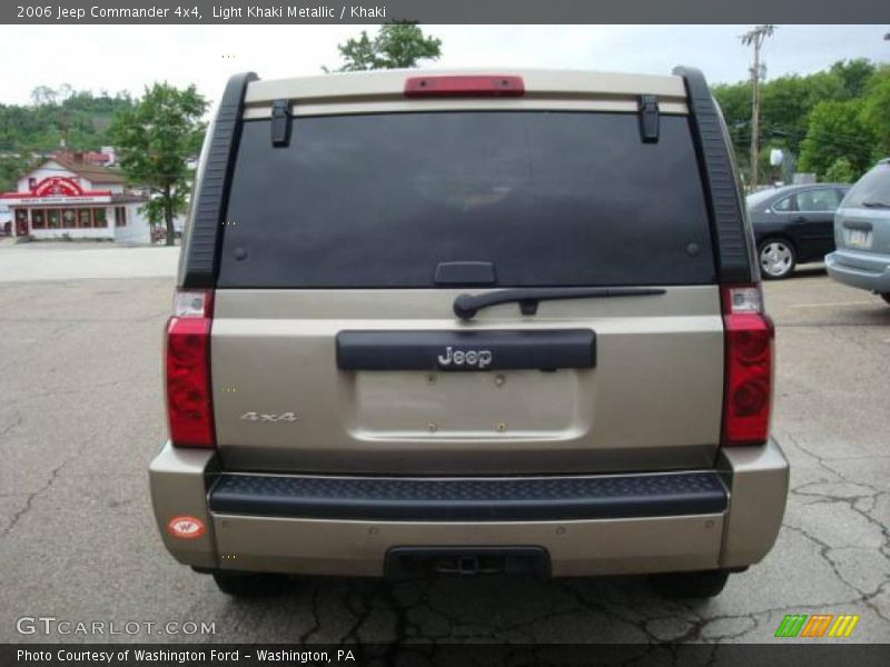 Light Khaki Metallic / Khaki 2006 Jeep Commander 4x4