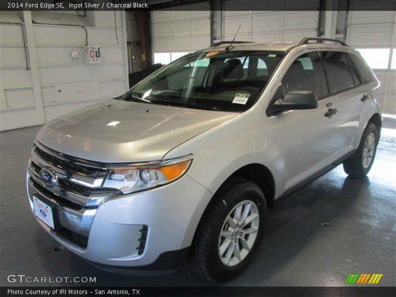 Ingot Silver / Charcoal Black 2014 Ford Edge SE