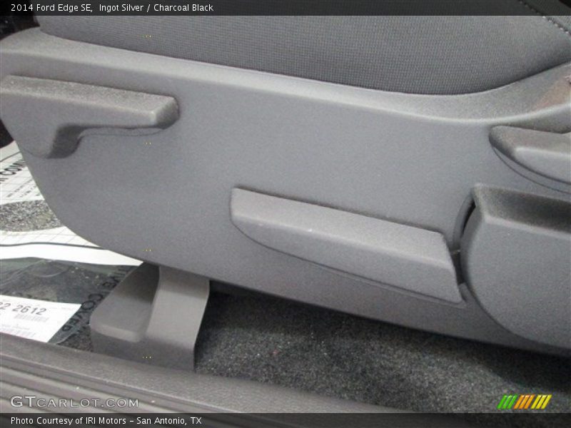 Ingot Silver / Charcoal Black 2014 Ford Edge SE