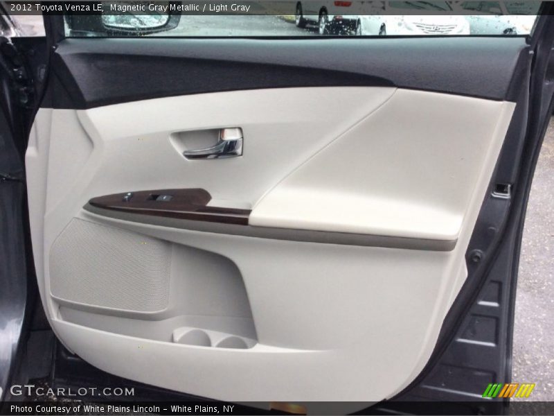 Magnetic Gray Metallic / Light Gray 2012 Toyota Venza LE