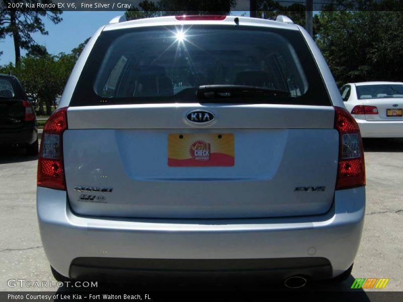 Fine Silver / Gray 2007 Kia Rondo EX V6