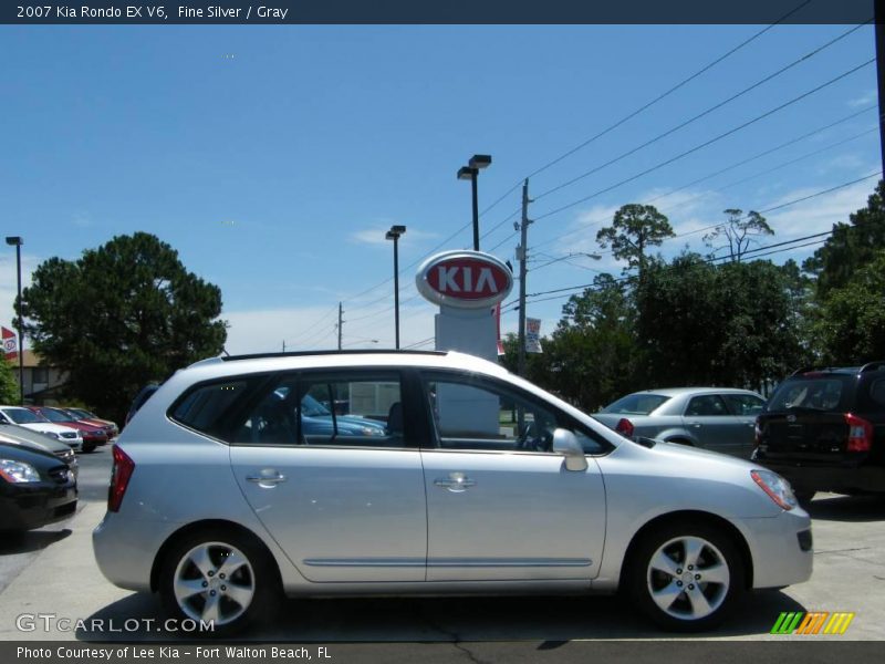 Fine Silver / Gray 2007 Kia Rondo EX V6