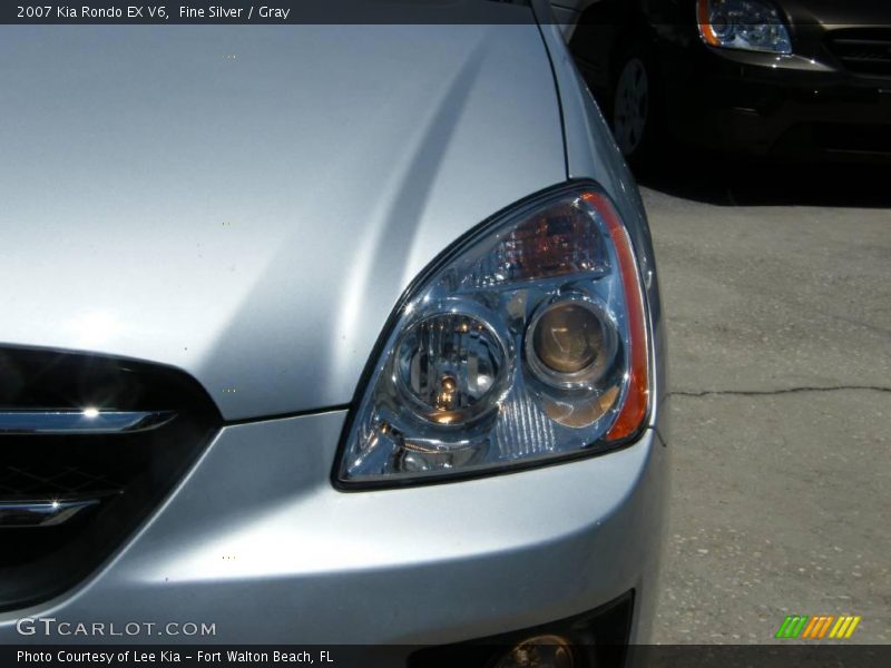Fine Silver / Gray 2007 Kia Rondo EX V6