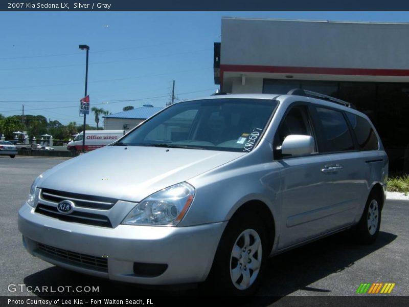 Silver / Gray 2007 Kia Sedona LX