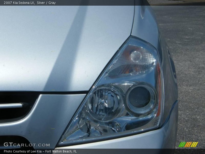 Silver / Gray 2007 Kia Sedona LX