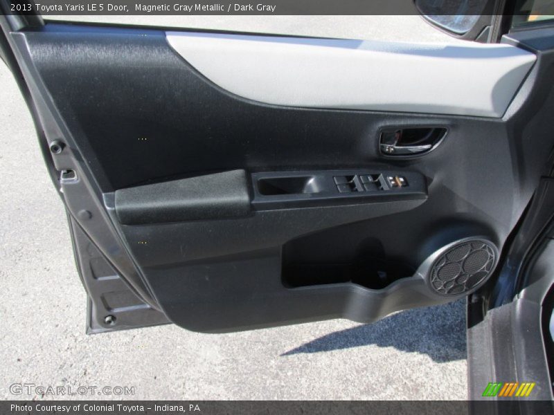 Magnetic Gray Metallic / Dark Gray 2013 Toyota Yaris LE 5 Door