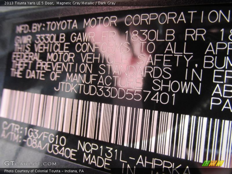 Magnetic Gray Metallic / Dark Gray 2013 Toyota Yaris LE 5 Door