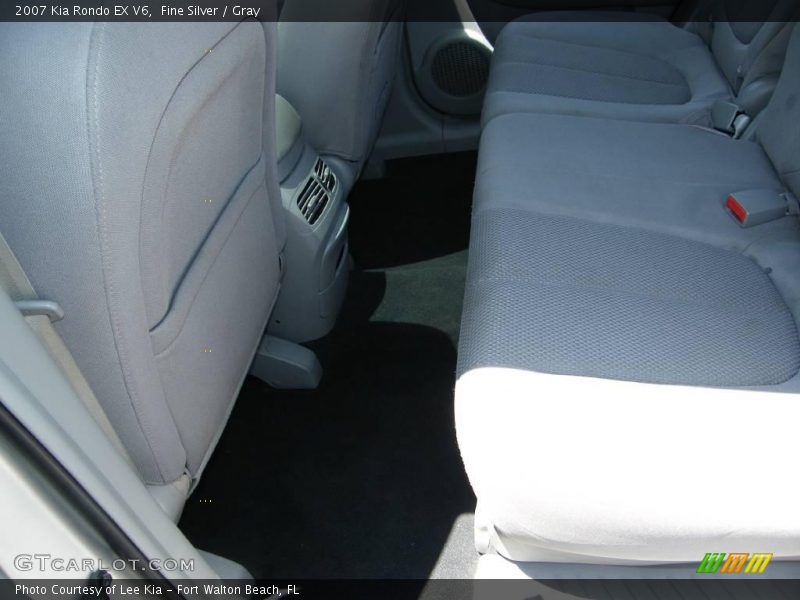 Fine Silver / Gray 2007 Kia Rondo EX V6