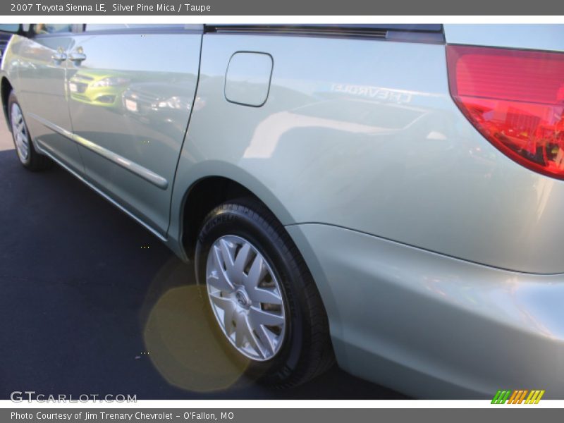 Silver Pine Mica / Taupe 2007 Toyota Sienna LE