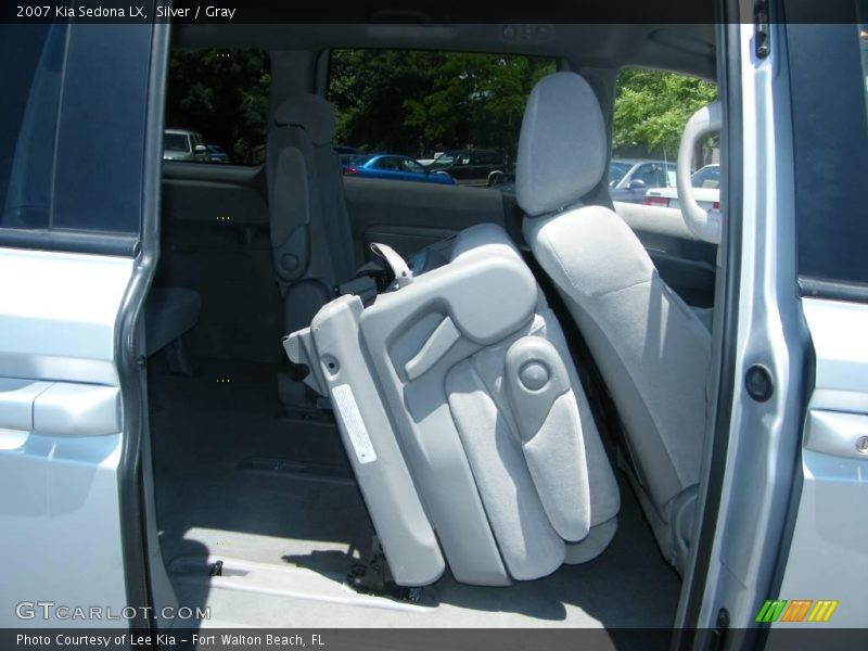 Silver / Gray 2007 Kia Sedona LX