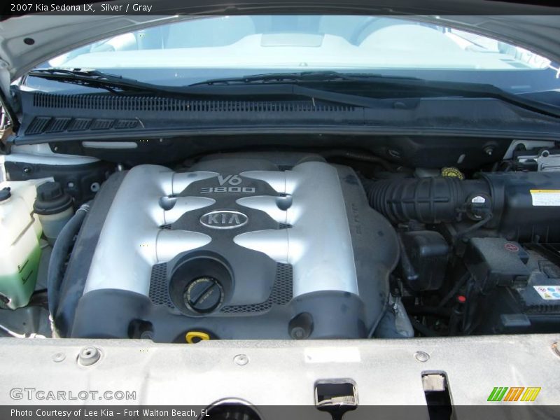Silver / Gray 2007 Kia Sedona LX