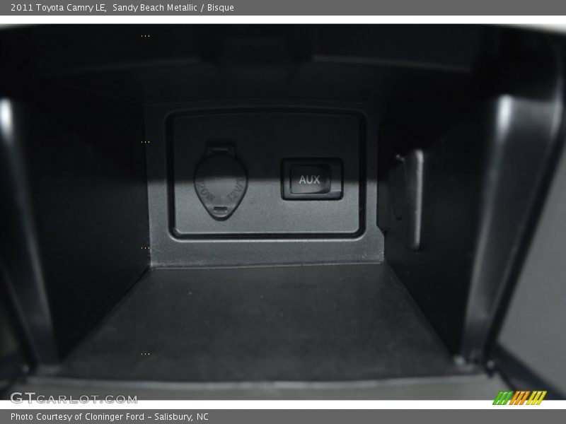 Sandy Beach Metallic / Bisque 2011 Toyota Camry LE