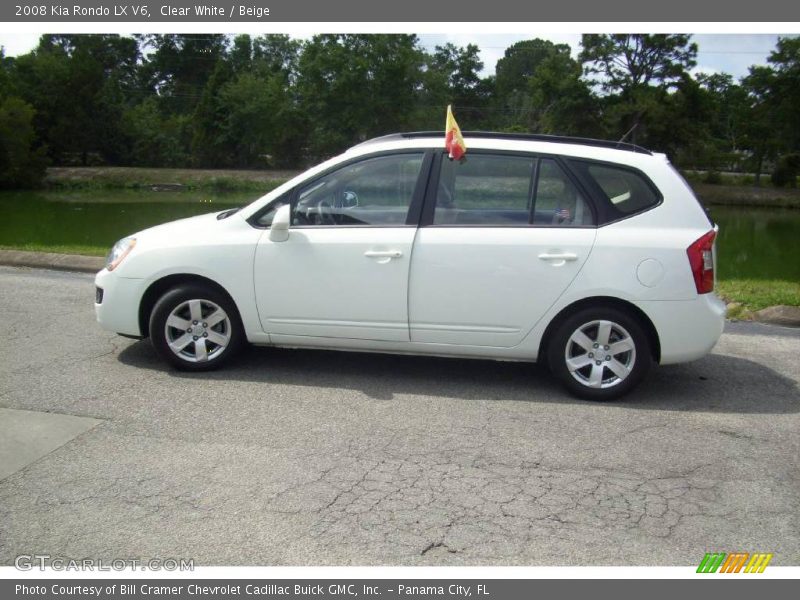 Clear White / Beige 2008 Kia Rondo LX V6
