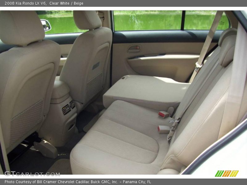 Clear White / Beige 2008 Kia Rondo LX V6