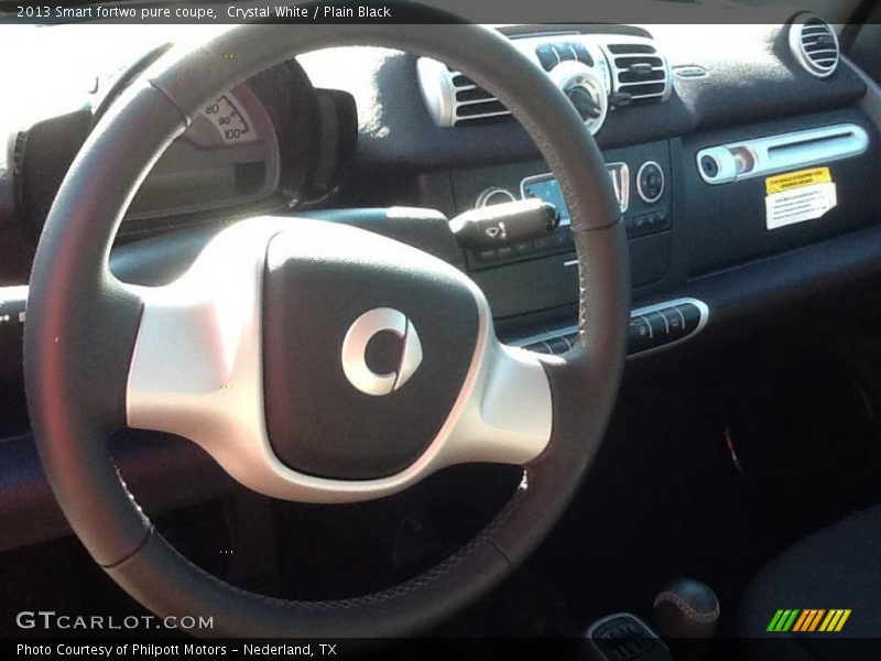 Crystal White / Plain Black 2013 Smart fortwo pure coupe