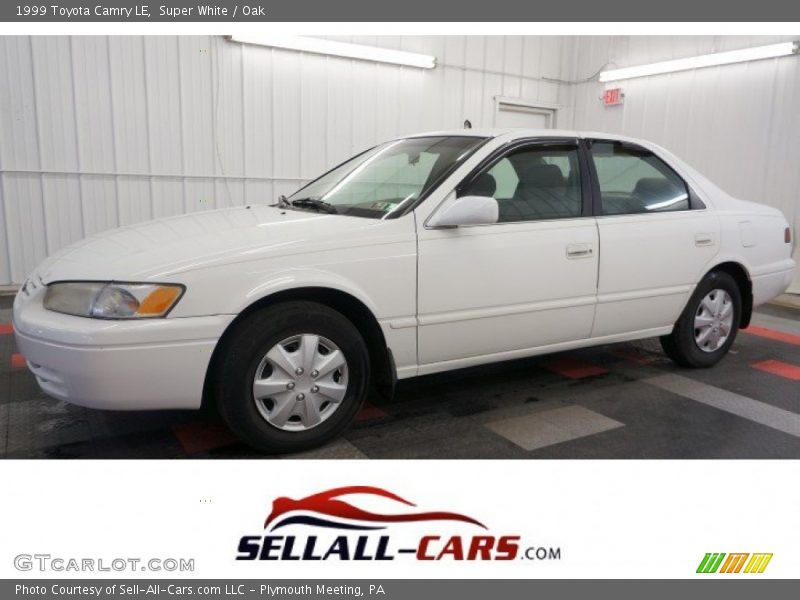 Super White / Oak 1999 Toyota Camry LE