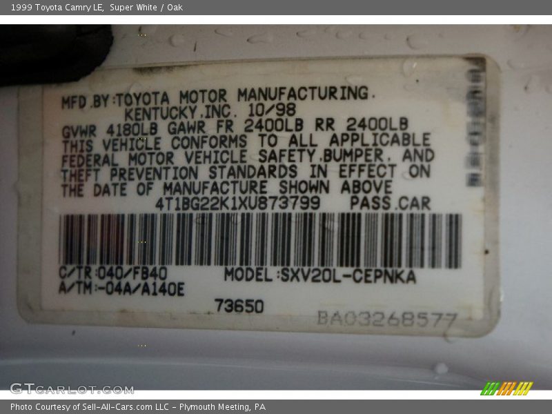 Super White / Oak 1999 Toyota Camry LE