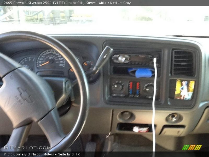 Summit White / Medium Gray 2005 Chevrolet Silverado 2500HD LT Extended Cab