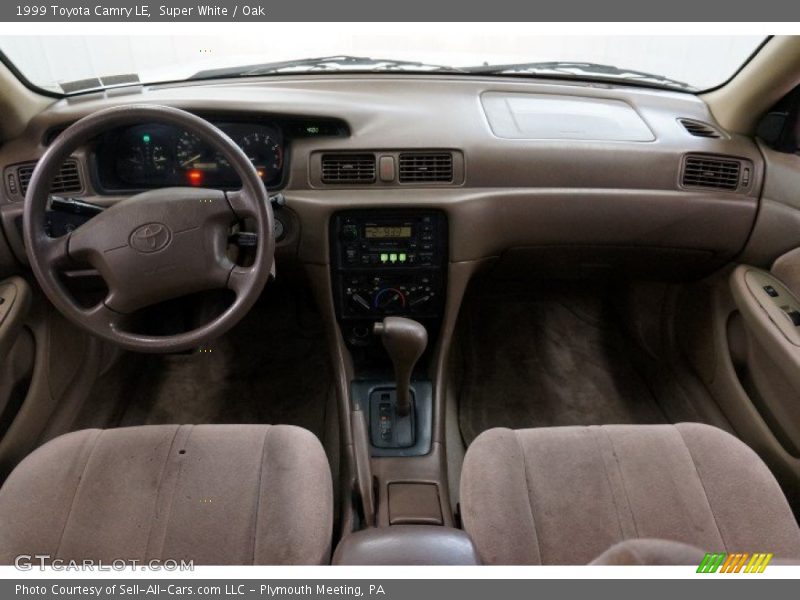 Super White / Oak 1999 Toyota Camry LE