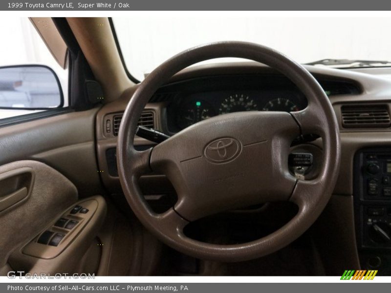 Super White / Oak 1999 Toyota Camry LE