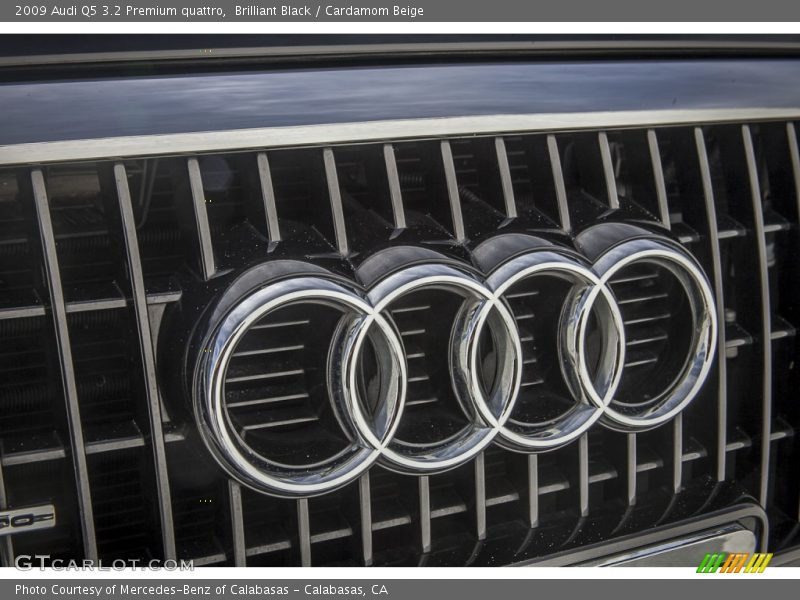 Brilliant Black / Cardamom Beige 2009 Audi Q5 3.2 Premium quattro