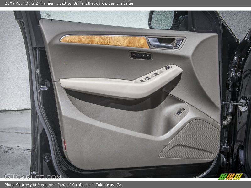 Brilliant Black / Cardamom Beige 2009 Audi Q5 3.2 Premium quattro